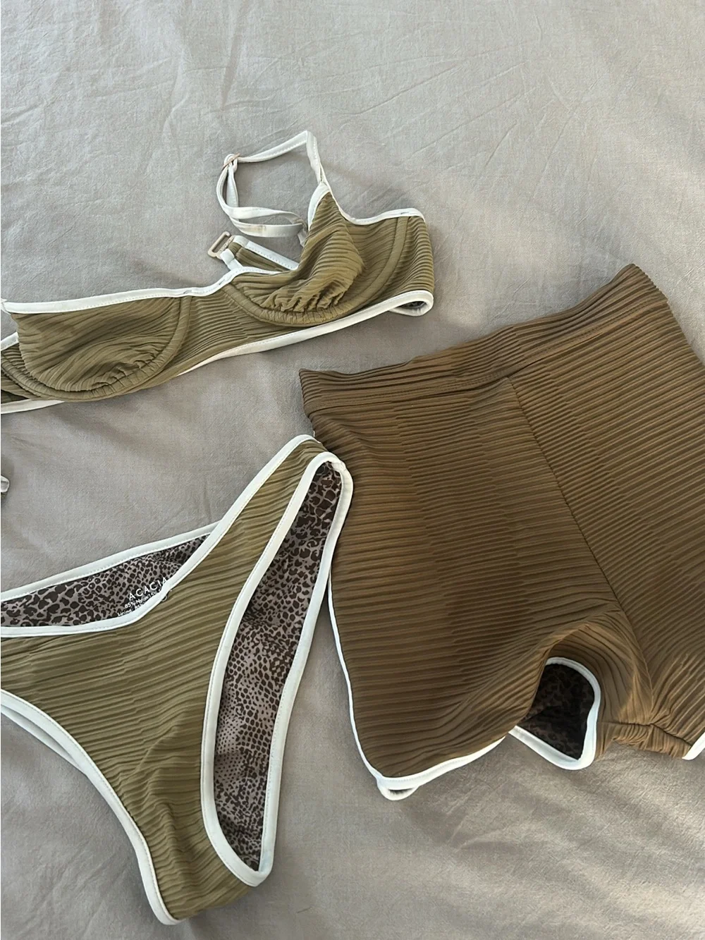 Acacia palm piped set (m) with bear tommy piped short (xs)